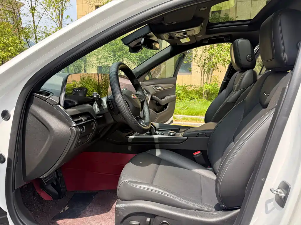 Cadillac CT5 — миниатюра 13