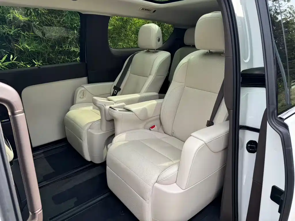 Li Auto Li MEGA — миниатюра 5