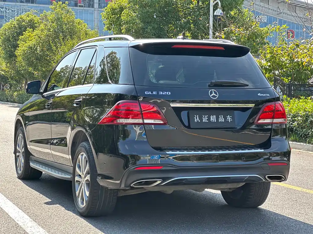 Mercedes-Benz GLE (Import) — миниатюра 6