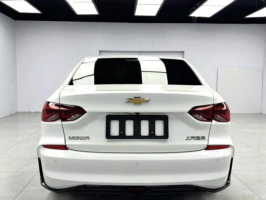 Chevrolet Monza — миниатюра 4