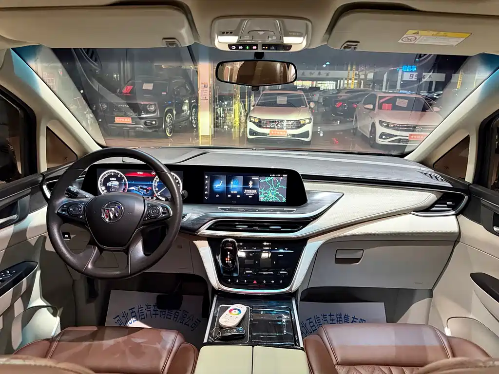 Buick GL8 — миниатюра 13