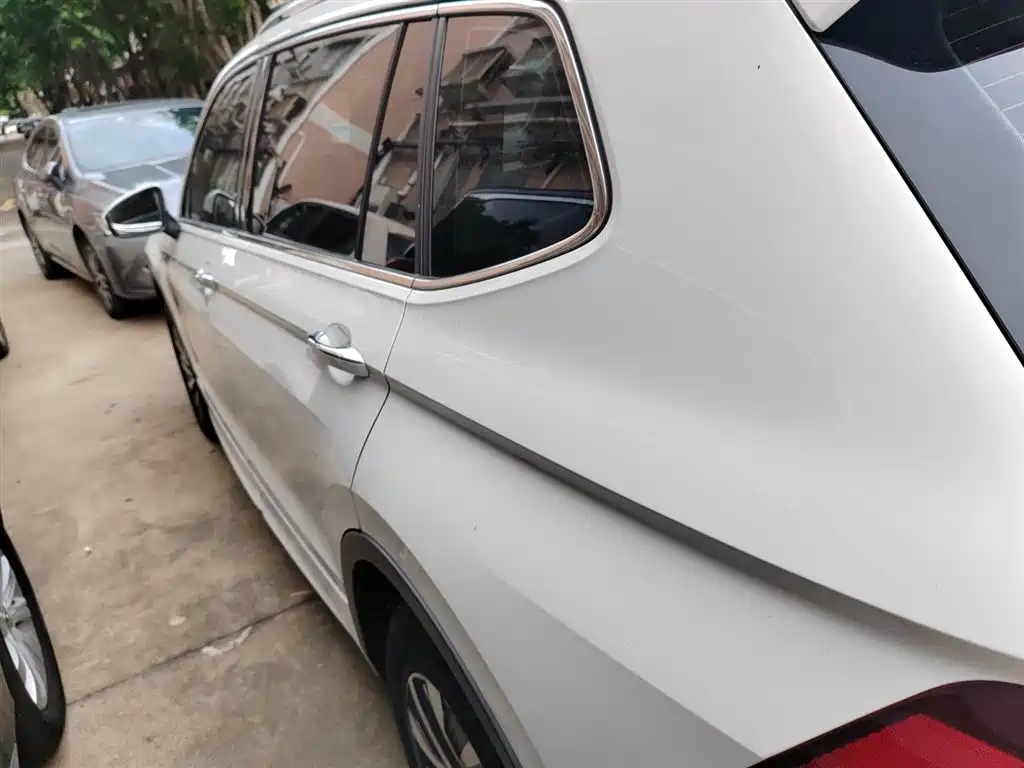 VOLKSWAGEN TIGUAN L NEW ENERGY