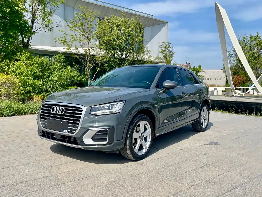 Audi Q2L 2020