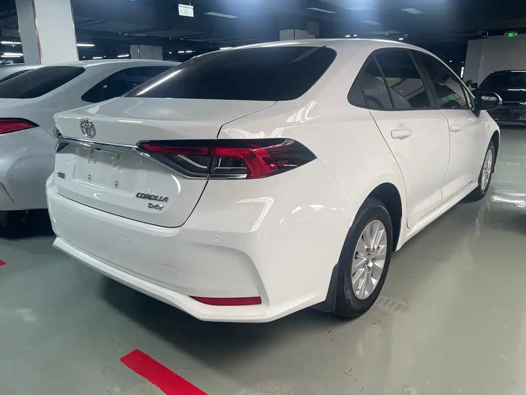 Toyota Corolla — миниатюра 4