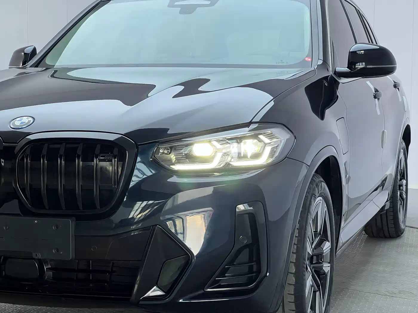 BMW iX3