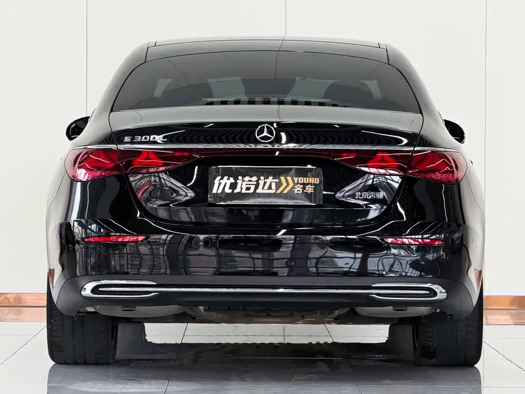 Mercedes-Benz E-Class — миниатюра 3