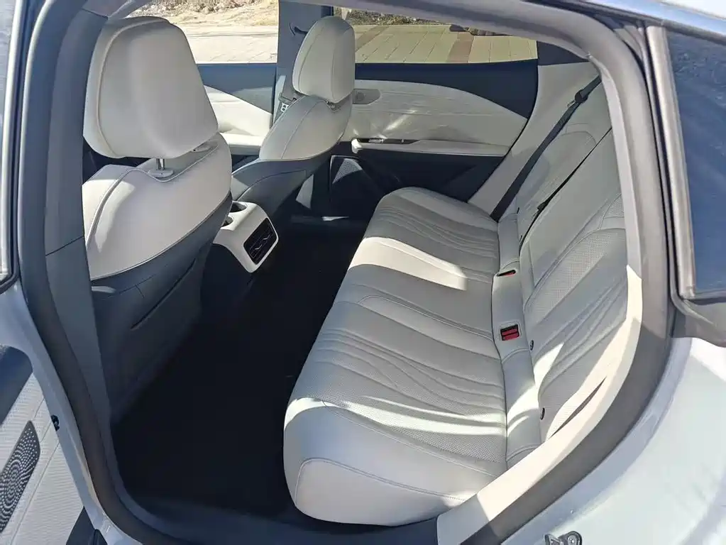 GEELY GALAXY GALAXY E8