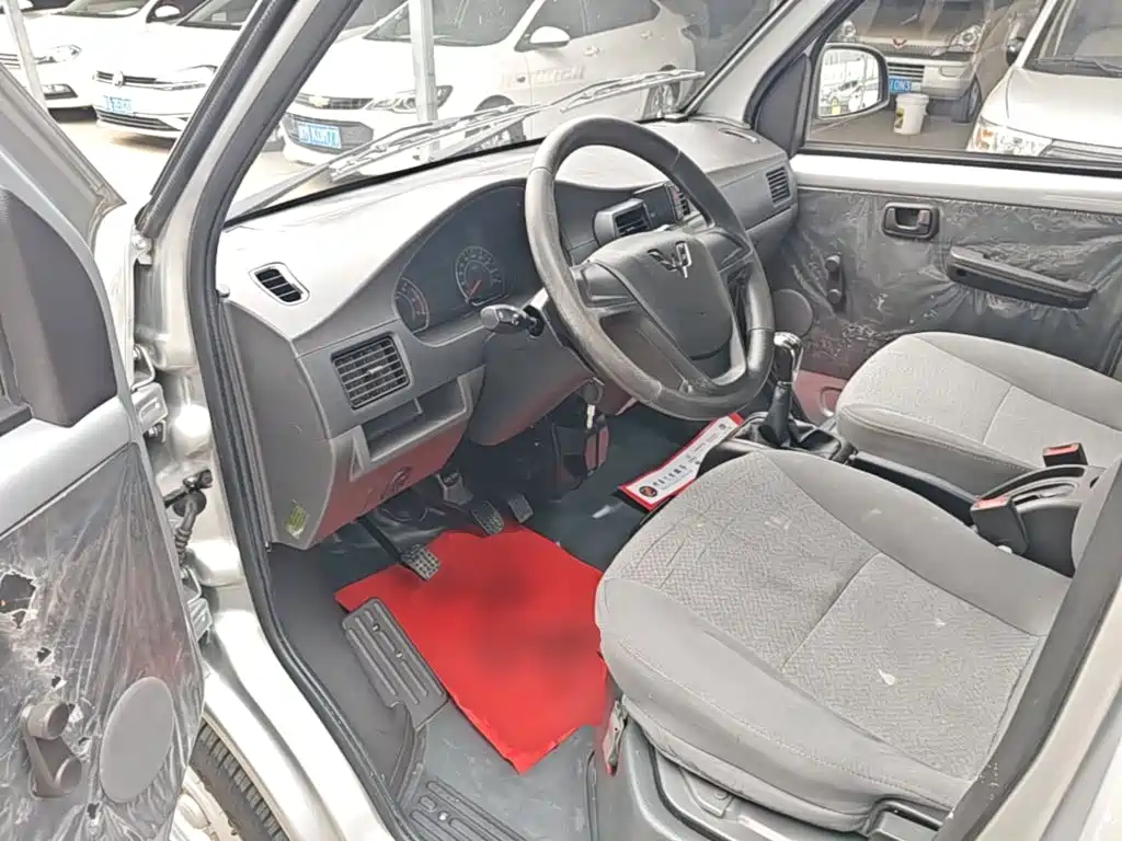 Wuling Rongguang — миниатюра 16