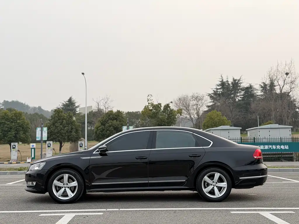 Volkswagen Passat 2014 1.8TSI DSG