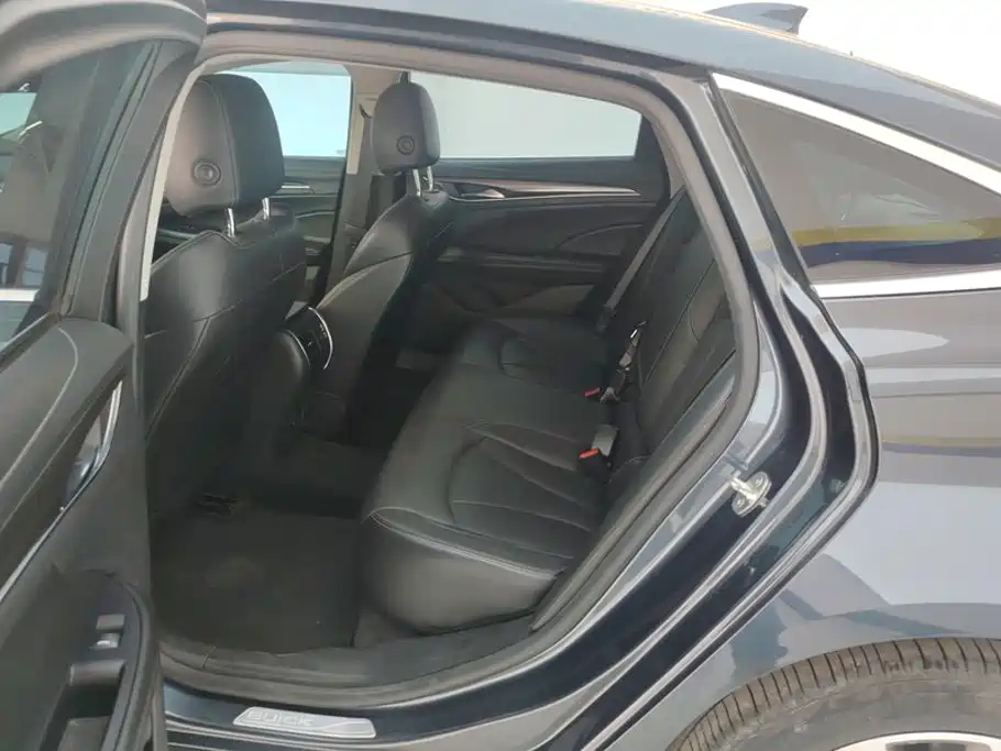 Buick LaCrosse — миниатюра 11