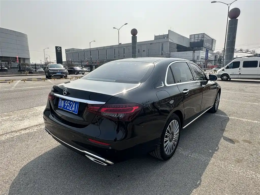 Mercedes-Benz E-Class E 2022 E 300 L Luxury