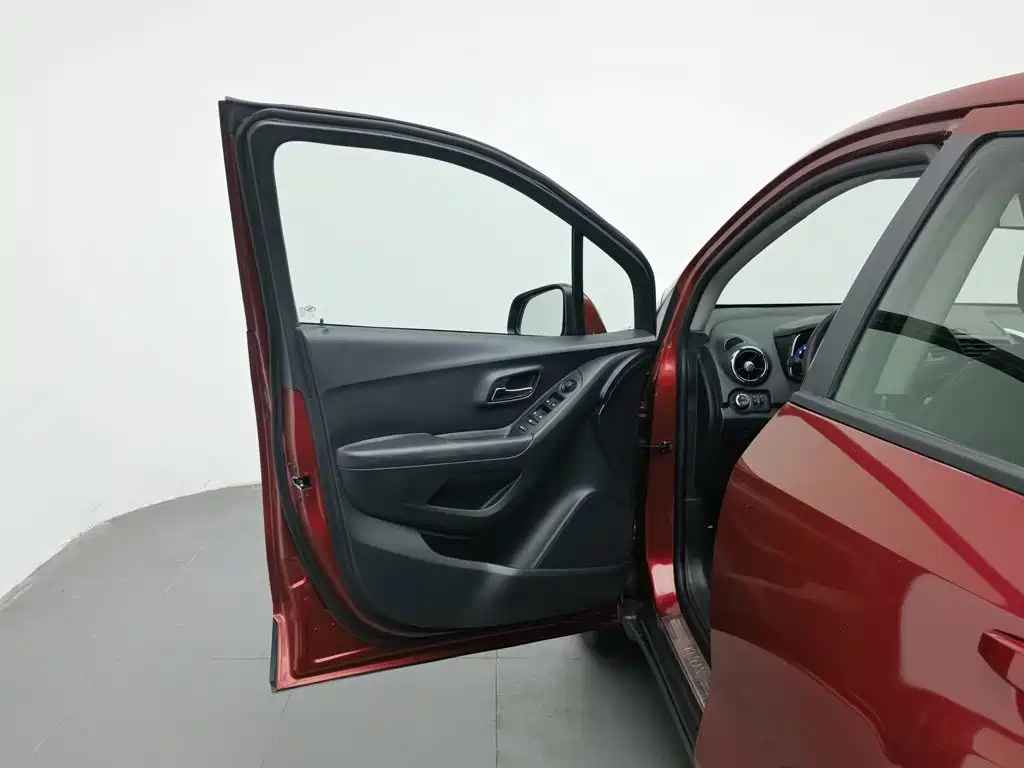 Chevrolet Trax — миниатюра 8