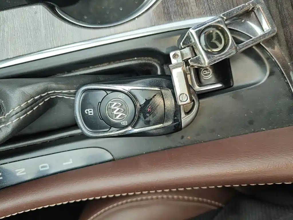 Buick Envision Plus — миниатюра 9