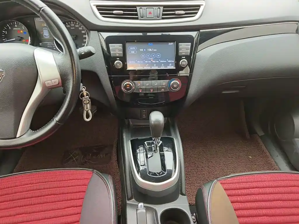 Nissan Qashqai — миниатюра 13