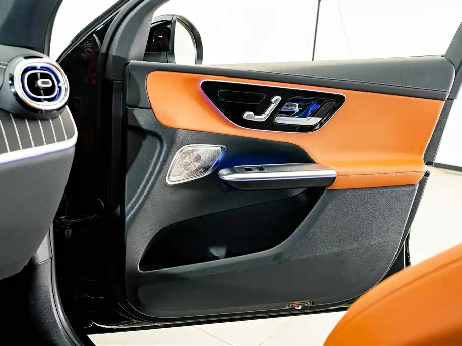 Mercedes-Benz GLC — миниатюра 16