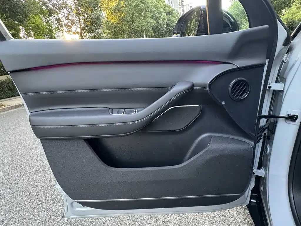 NIO ES6 — миниатюра 14