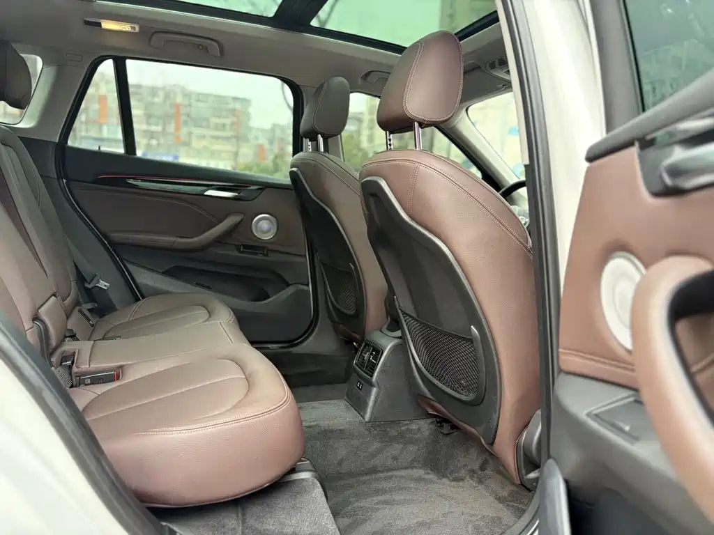 BMW X1 — миниатюра 11