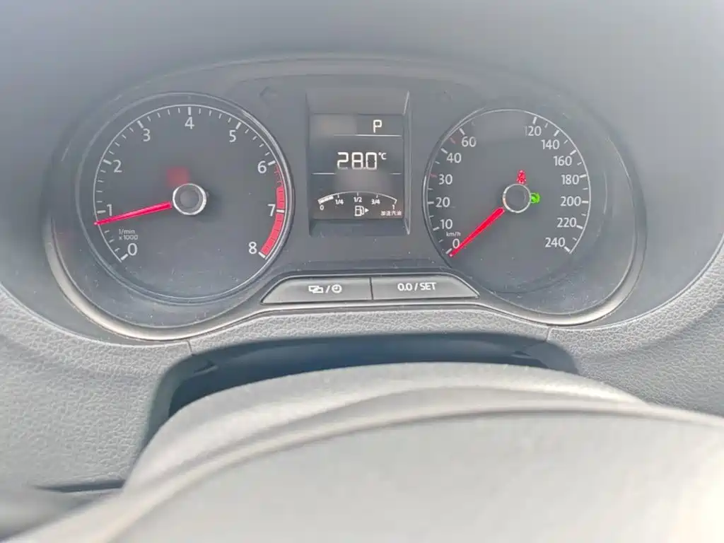 Volkswagen Polo — миниатюра 4