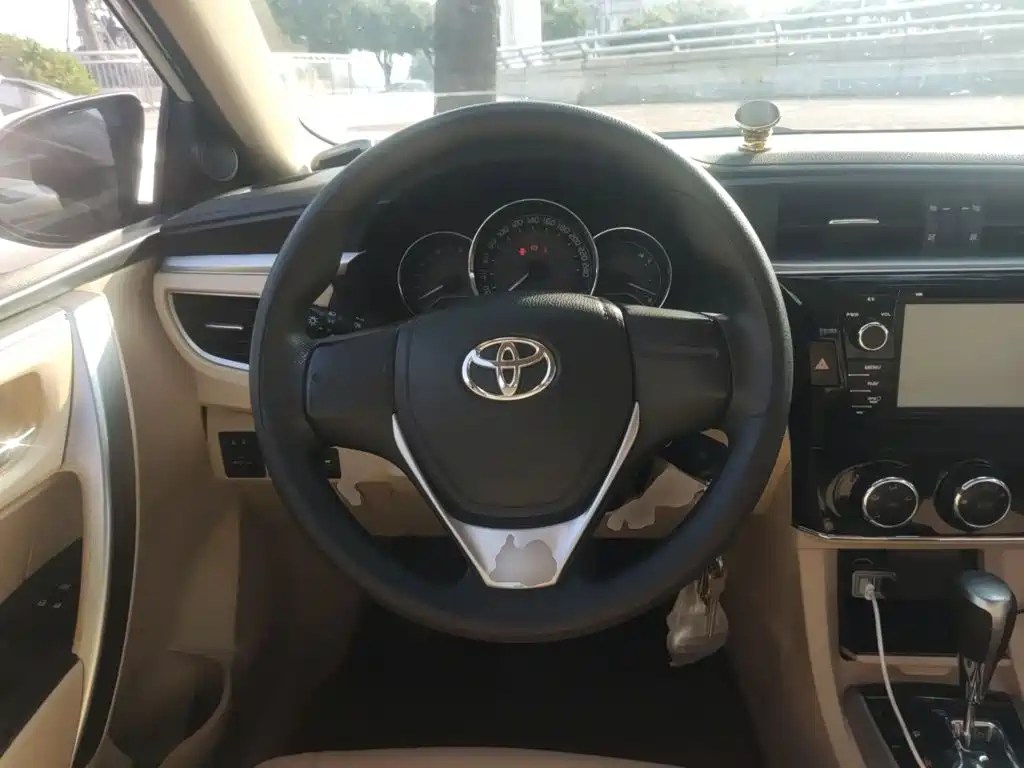 Toyota Corolla — миниатюра 11