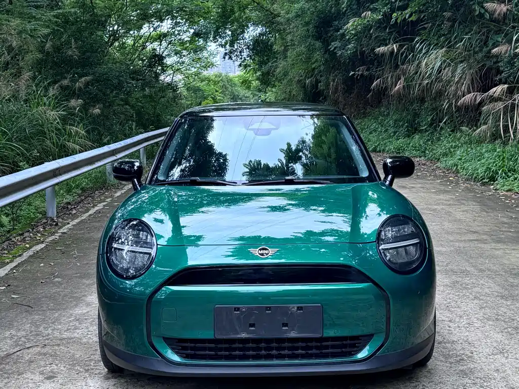 Mini COOPER 2024 456km COOPER E