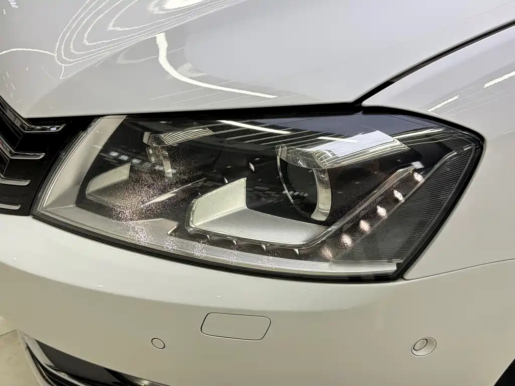 Volkswagen Magotan (Import) — миниатюра 11