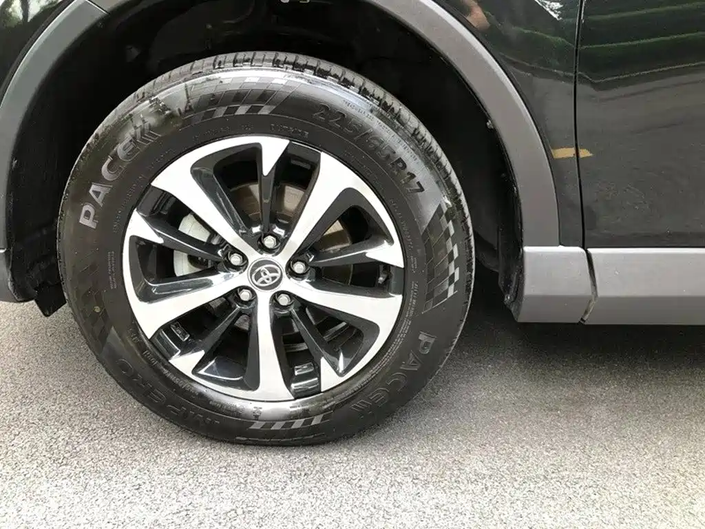 Toyota RAV4 — миниатюра 16