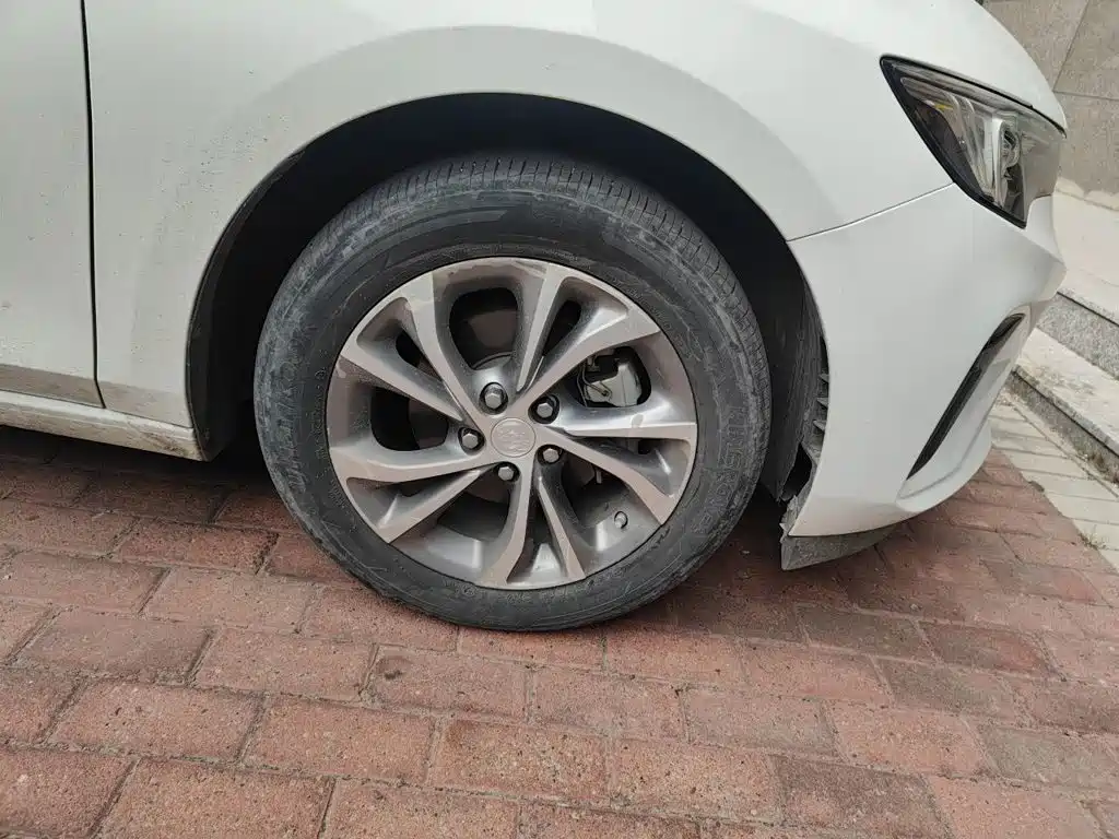 Buick Verano — миниатюра 24