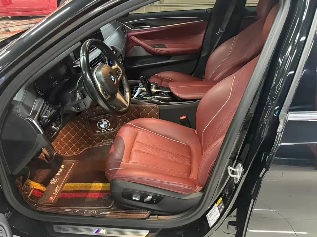 BMW 5 Series New Energy — миниатюра 8