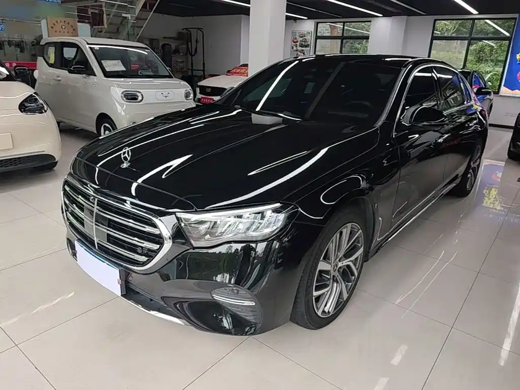 Mercedes-Benz E-Class — миниатюра 2