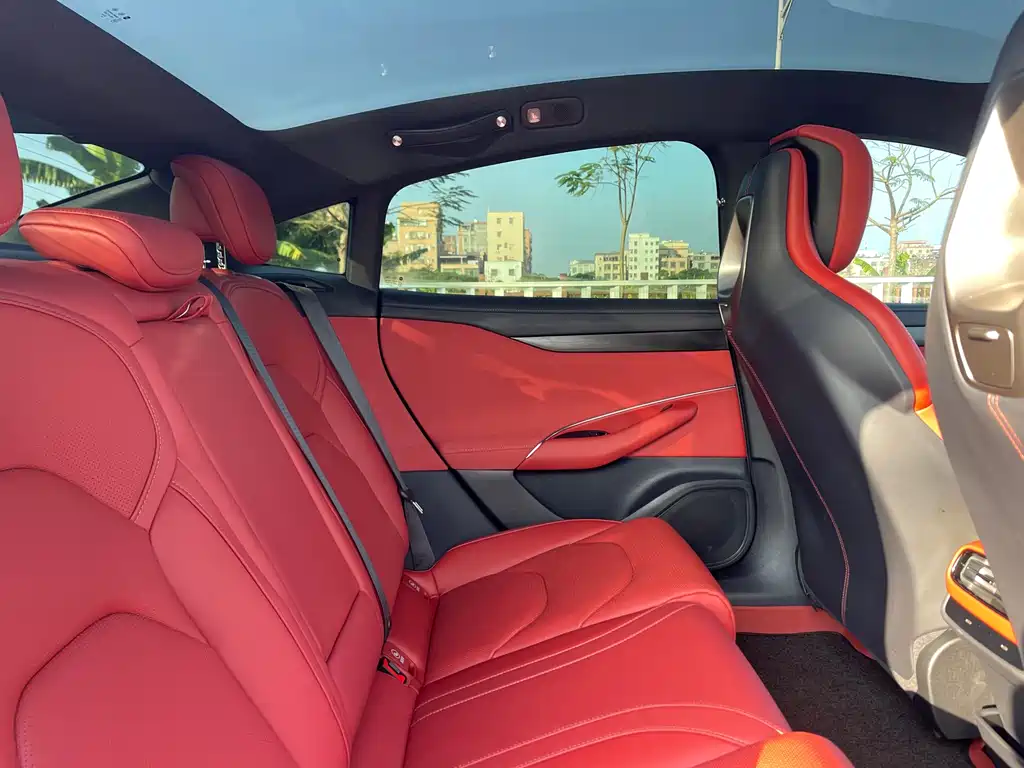 XIAOMI CAR XIAOMI SU7