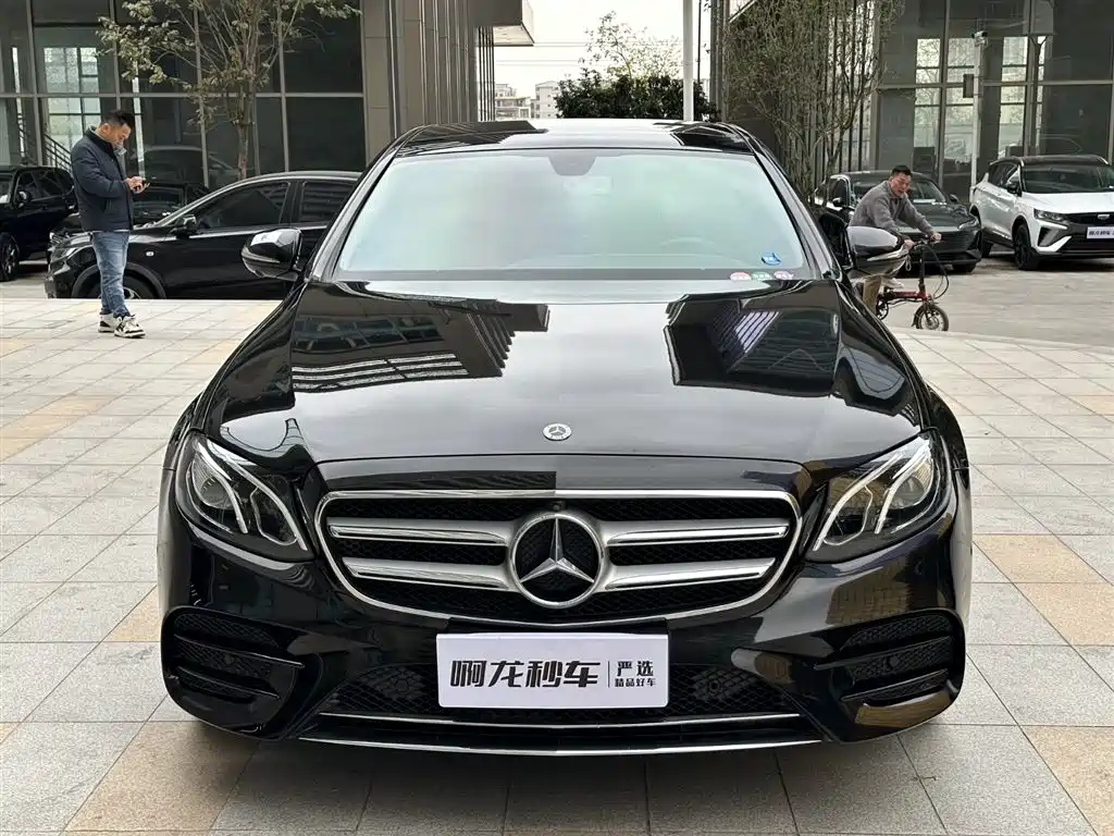 MERCEDES-BENZ E CLASS