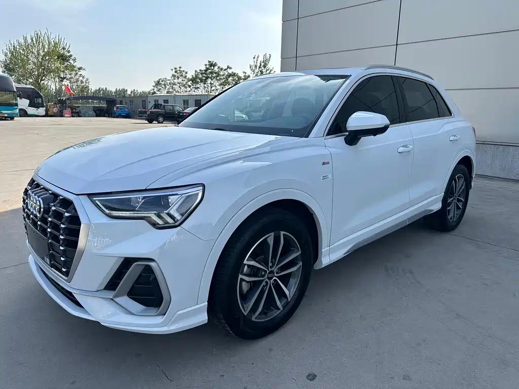 Audi Q3 2023