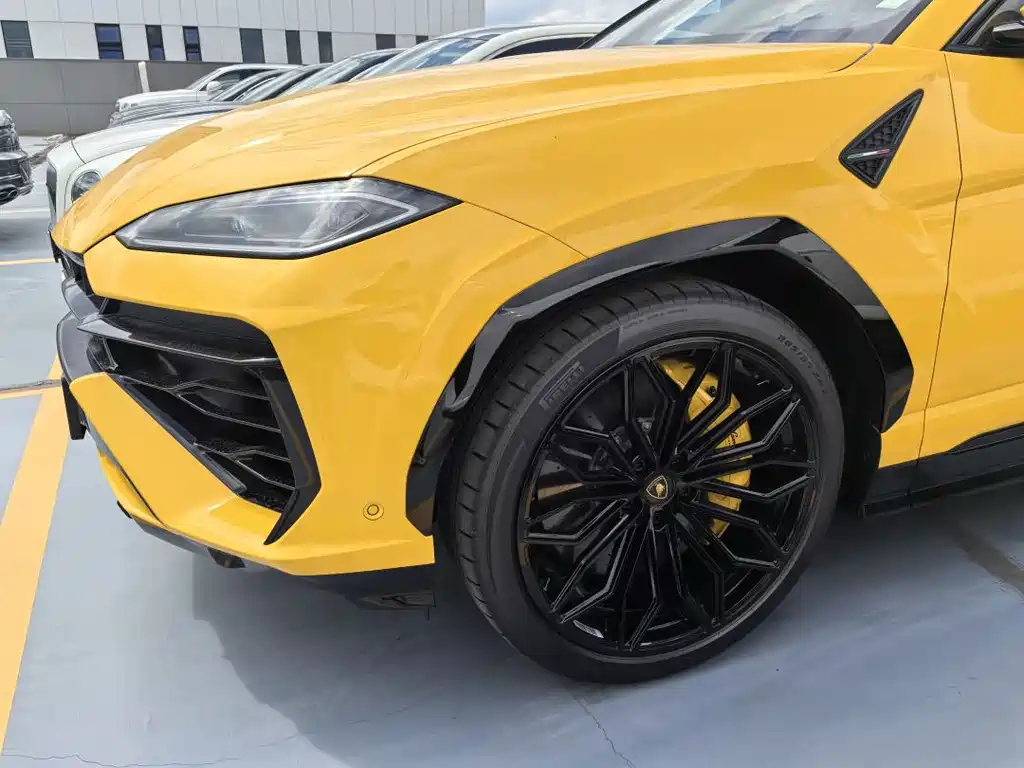 Lamborghini Urus SE 2025 4.0T Standard