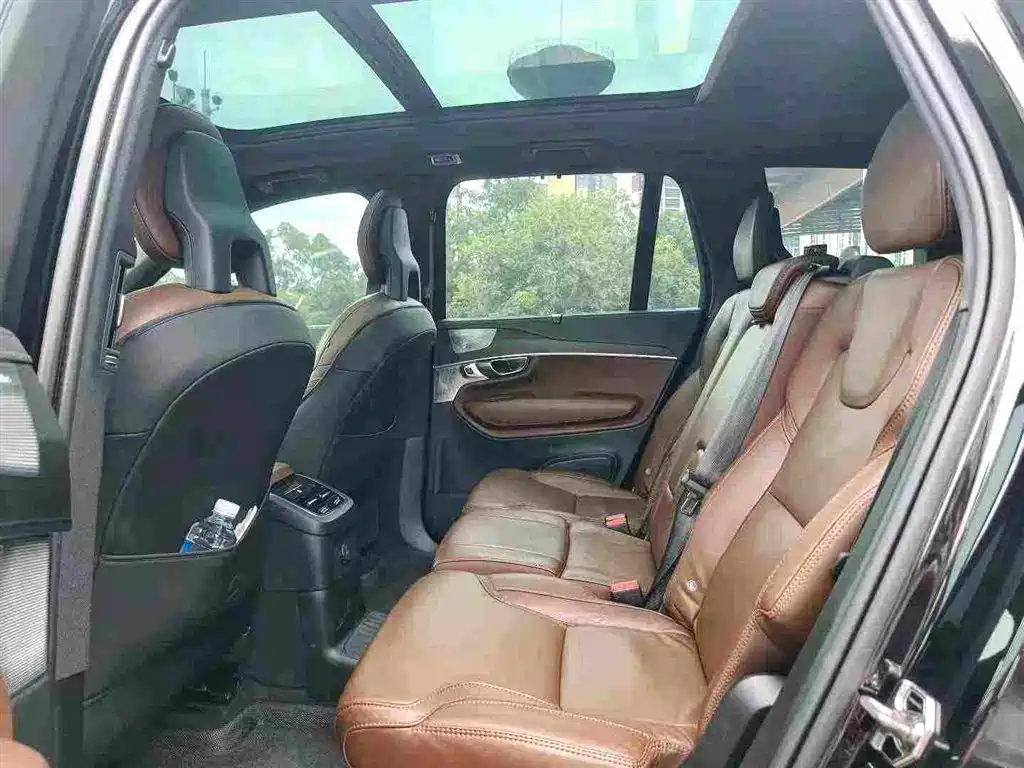 Volvo XC90 PHEV — миниатюра 5