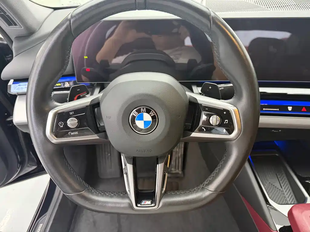 BMW 5 Series — миниатюра 6