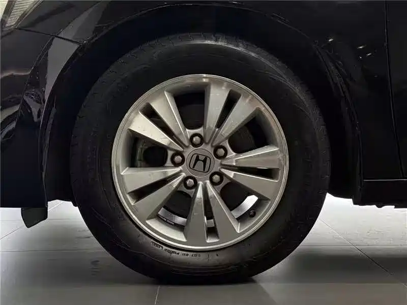 Honda Accord — миниатюра 9
