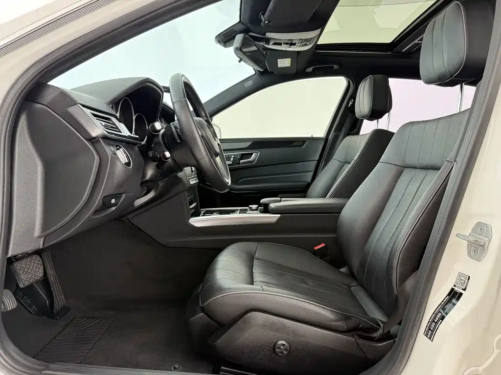 Mercedes-Benz E-Class — миниатюра 4