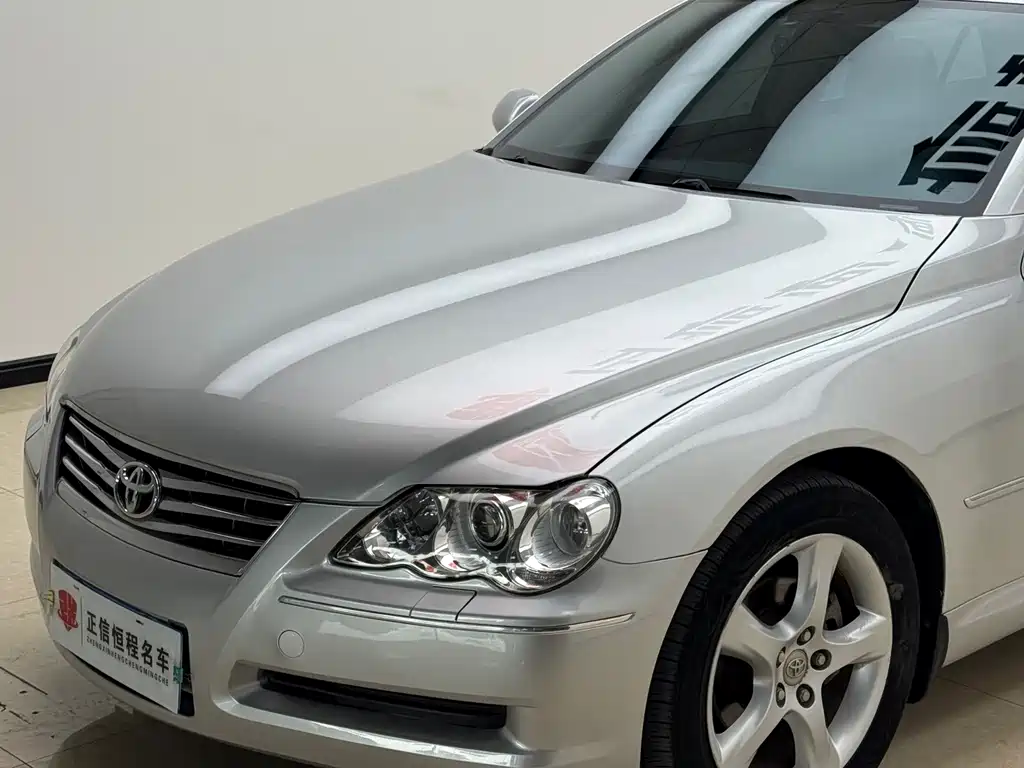 Toyota Reiz — миниатюра 7