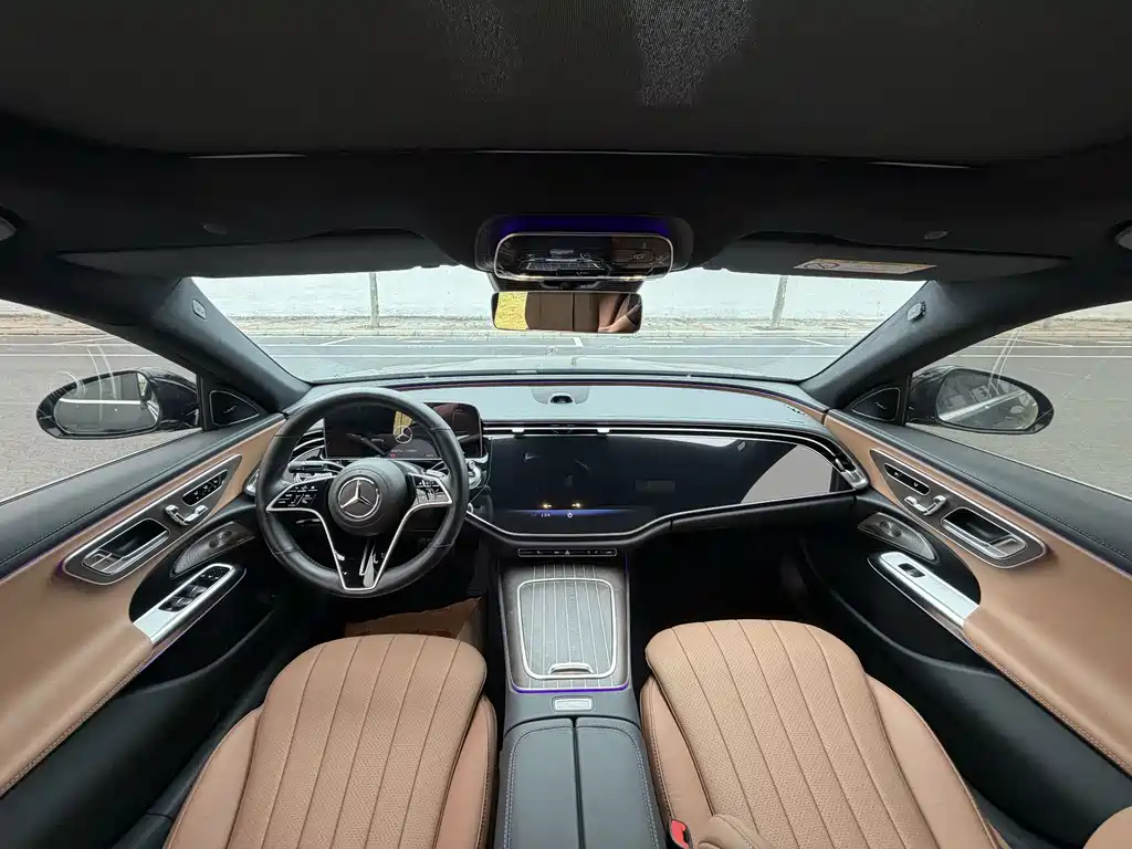 Mercedes-Benz E-Class — миниатюра 5