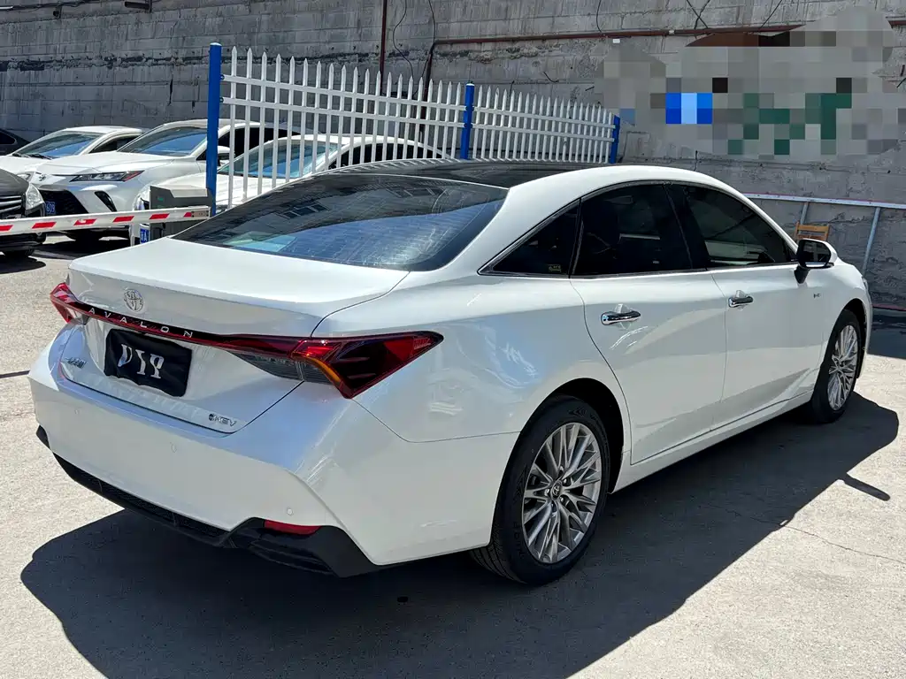 Toyota Avalon 2024 2.0L Luxury