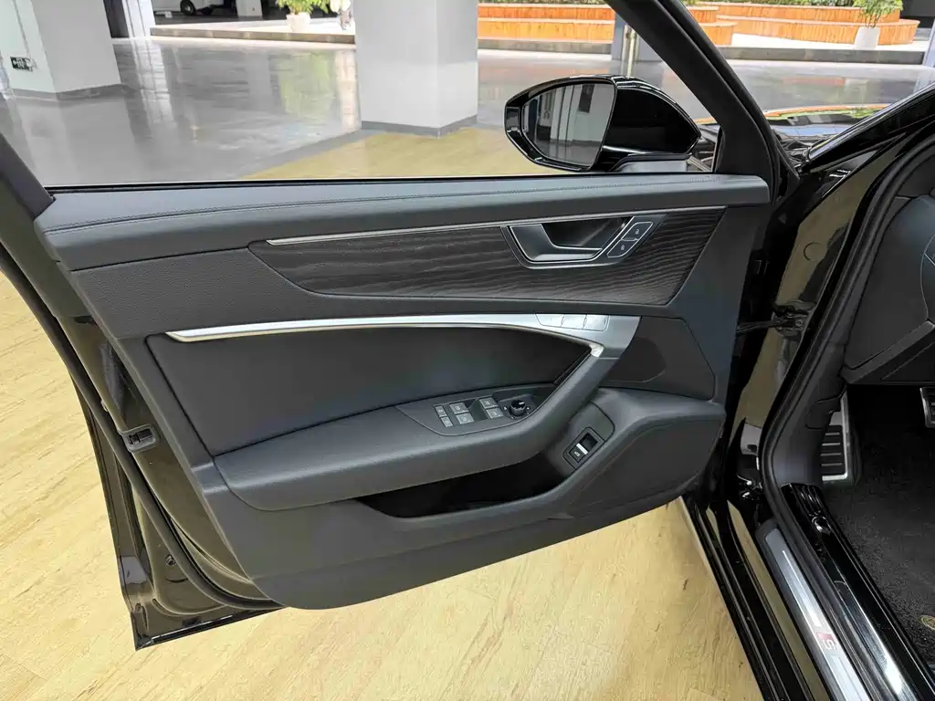 Audi A6L — миниатюра 7