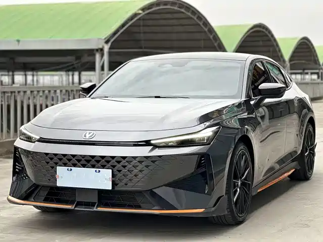 CHANGAN  UNI V 2024
