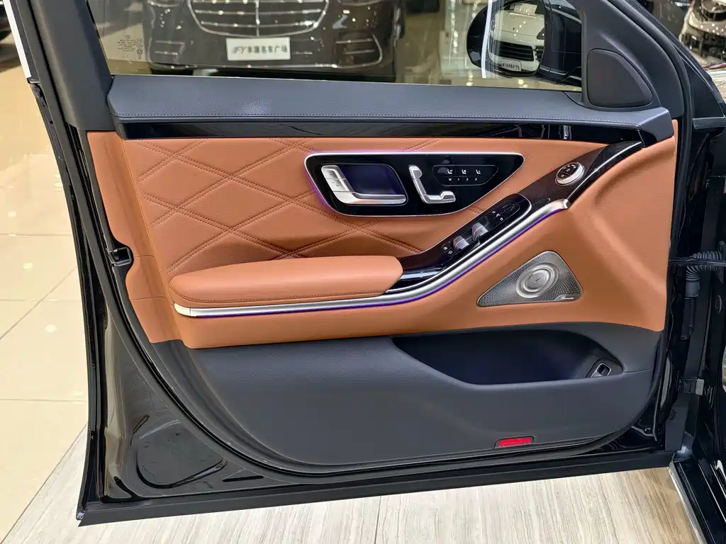 Mercedes-Benz S-Class — миниатюра 4