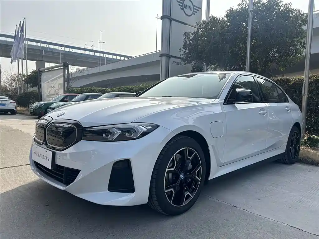 BMW i3 2025