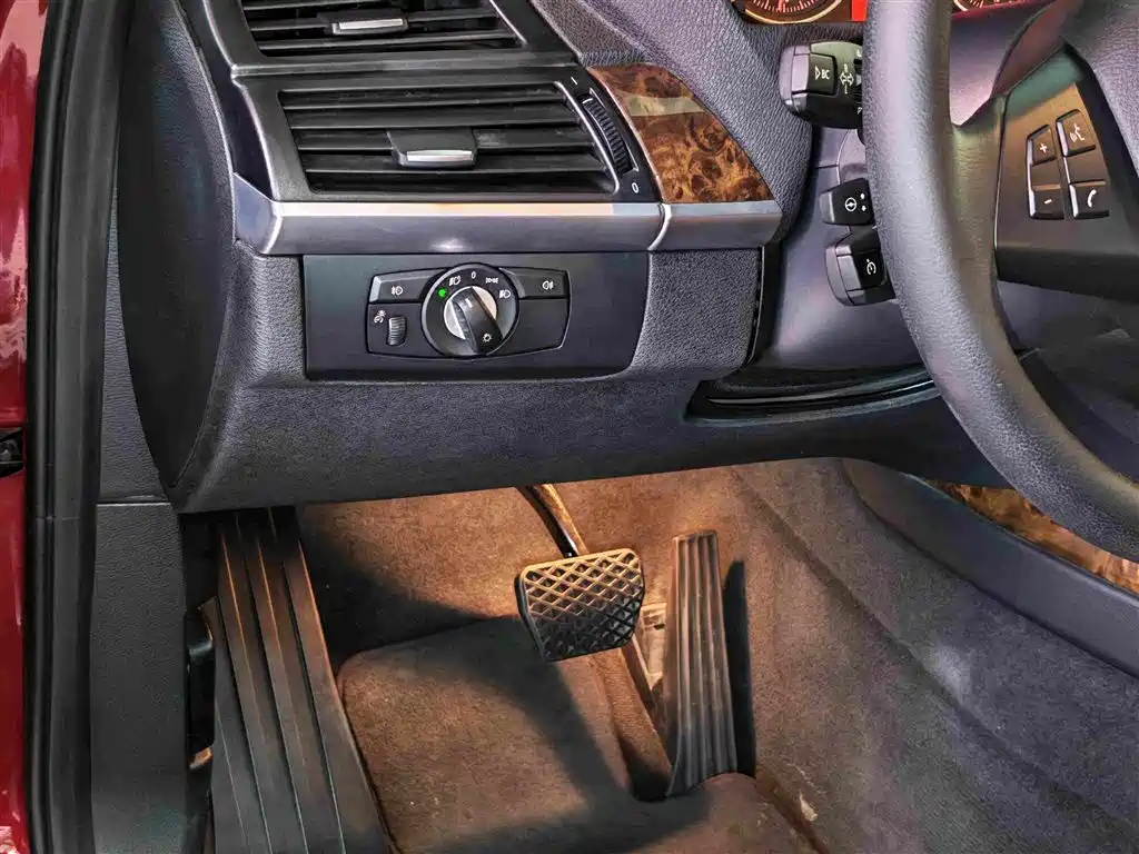 BMW X5 (Import) — миниатюра 16