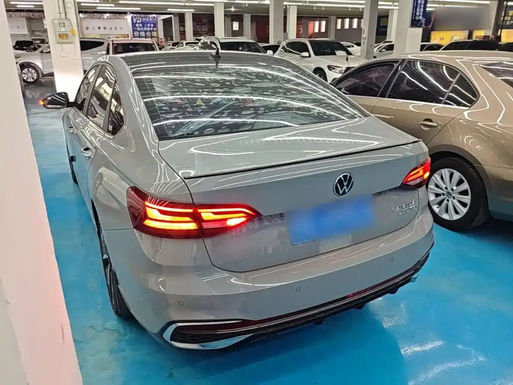 Volkswagen Lavida — миниатюра 5