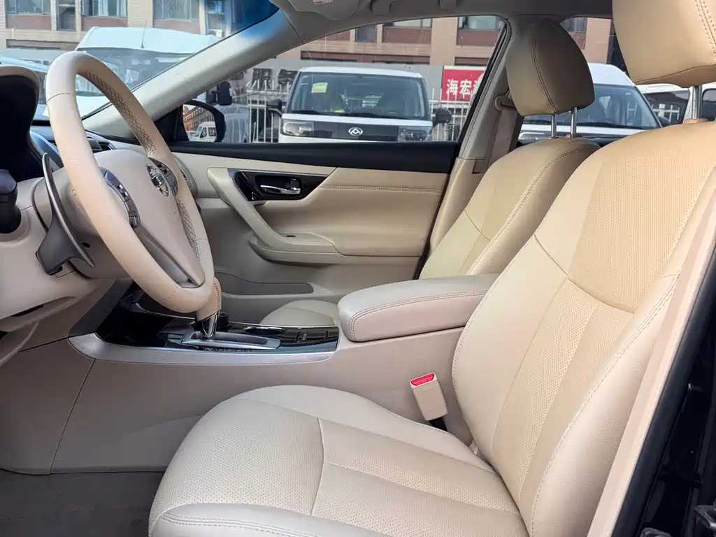 Nissan Altima 2014 2.5L XL Upper
