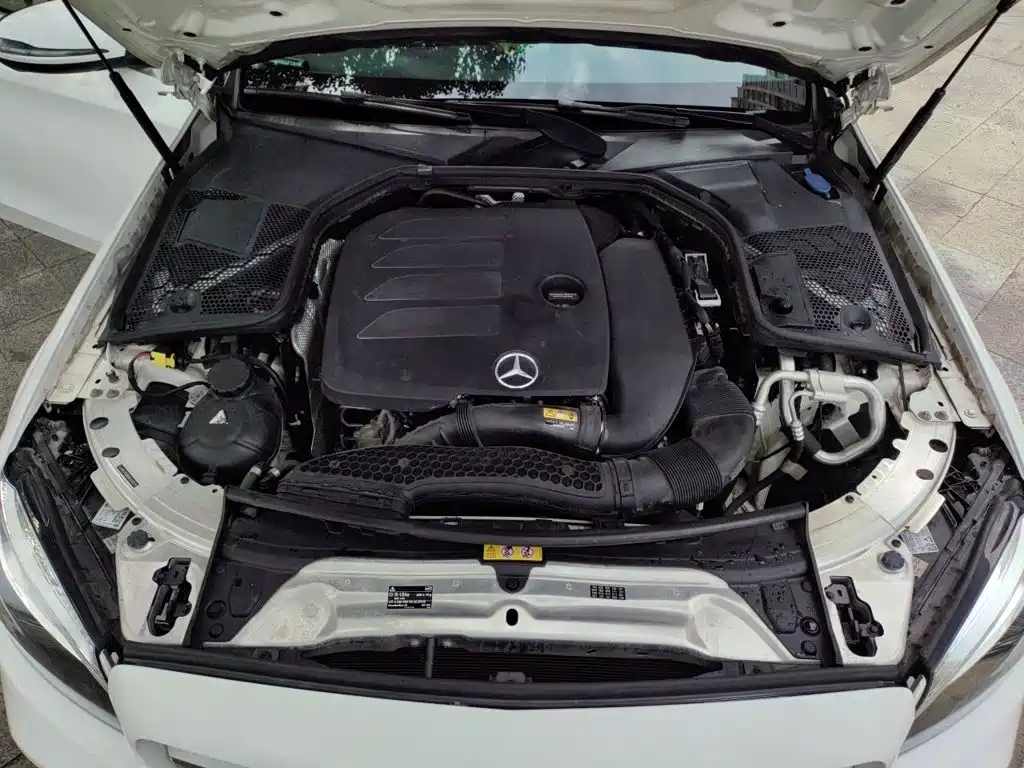 Mercedes-Benz C-Class — миниатюра 11