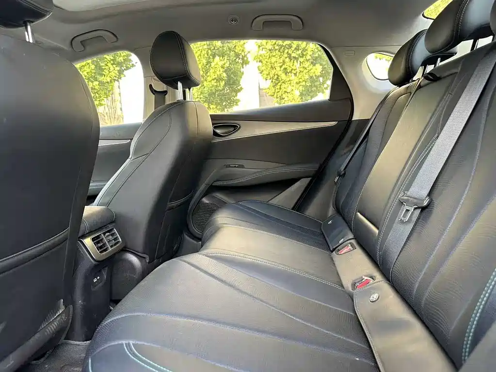 BYD Seal 06 06 2026 DM-i 210KM Premium