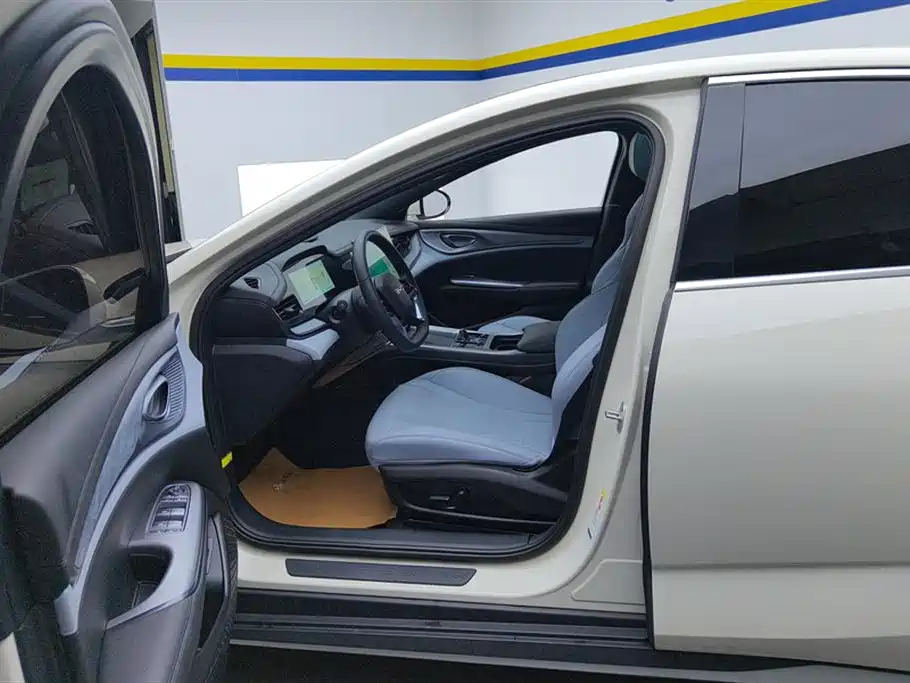 BYD Seal 2023 DM-i 1.5L 121km Luxury